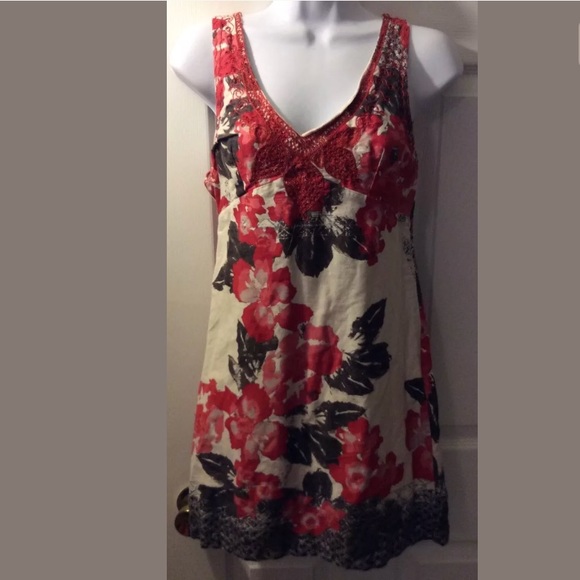 FREE PEOPLE Red Floral Dress Embroidered Details Gray Ivory Shift Sheath Cotton - Picture 2 of 8